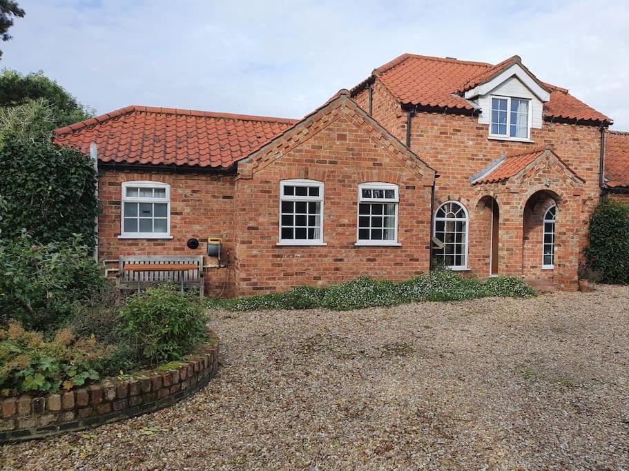 Willow Tree Farm Cottage With Bbq Hut Tattershall Thorpe エクステリア 写真